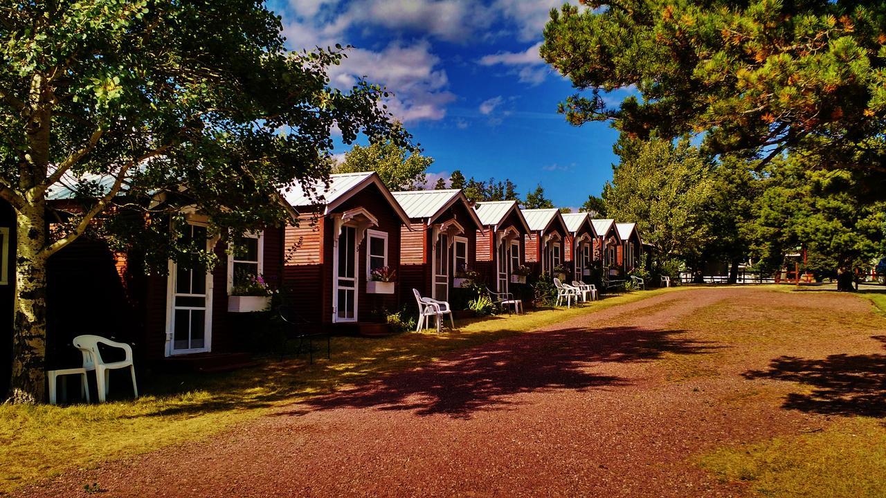 冰川之东汽车旅馆 East Glacier Park Village 外观 照片